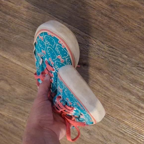 Vans x Hello Kitty Collection Authentic Lo Pro Hello Kitty Vans. - Picture 10 of 13